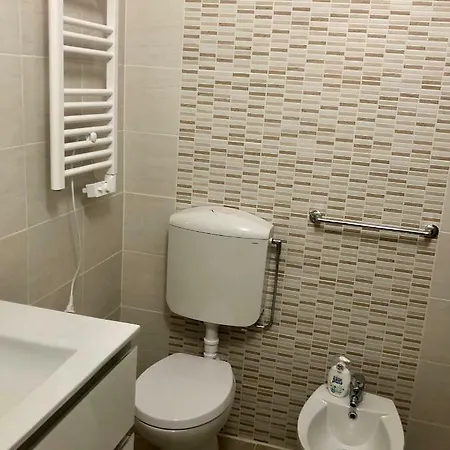 House Dini Apartamento *